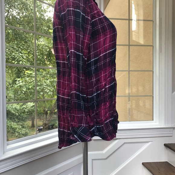 Berry & navy button down - Picture 6 of 8